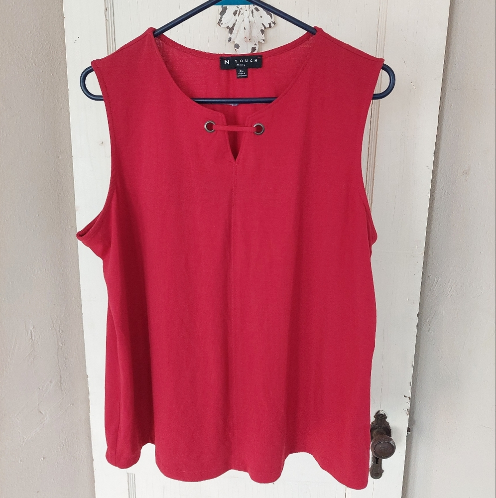 N Touch XL Women's Red Sleeveless Top